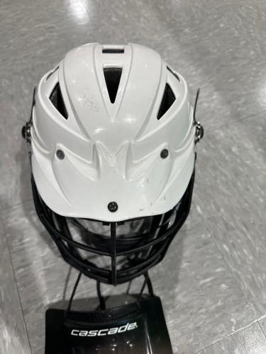 White Used Youth Goalie Cascade CPV-R Helmet