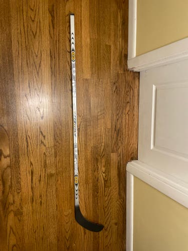 Used Senior Bauer Right Handed P92  Synergy Hockey Stick
