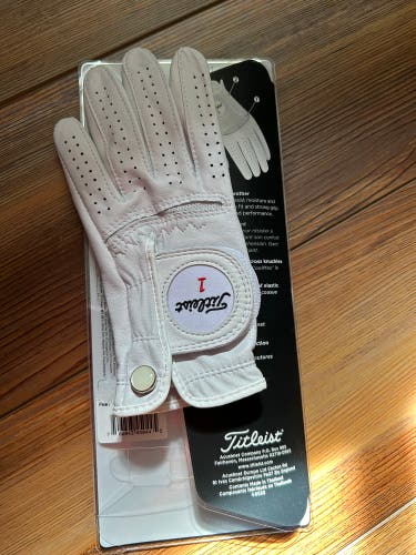 New Women’s Small Titleist Perma Soft Left Hand Glove