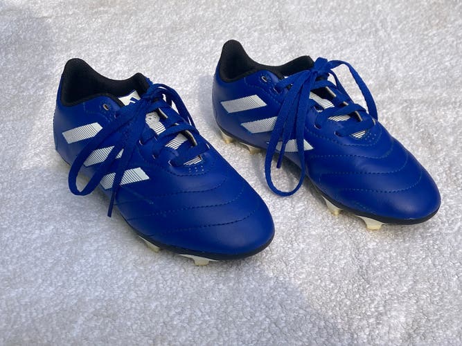 ADIDAS SOCCER CLEATS SIZE 2 - GOLETTO VIII FIRM GROUND