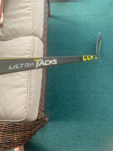 New Senior CCM Left Hand P29  Ultra Tacks Hockey Stick