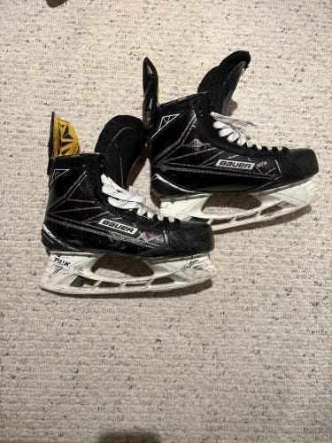 Used Senior Bauer Regular Width  Pro Stock 9 Supreme 1S Hockey Skates
