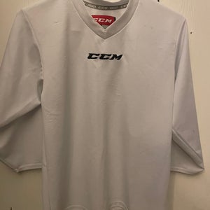 White Used Small / Medium Youth Unisex CCM Jersey