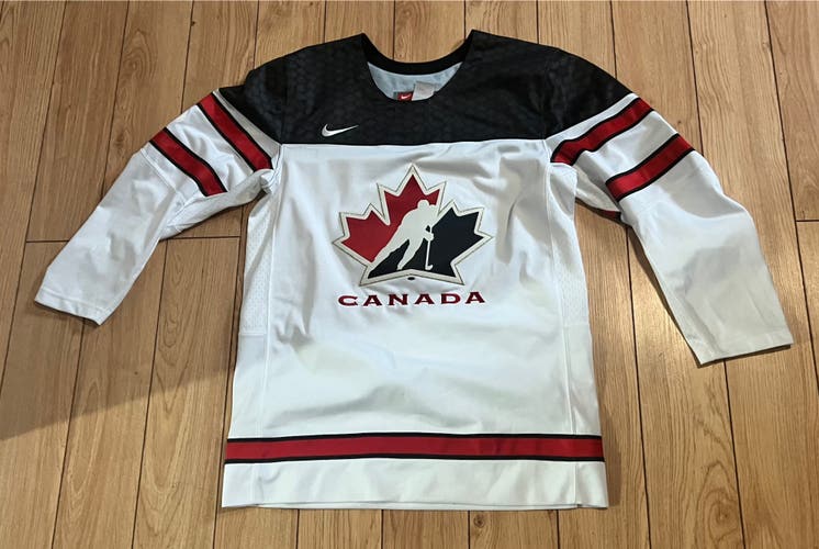 Official Team Canada jersey - Medium