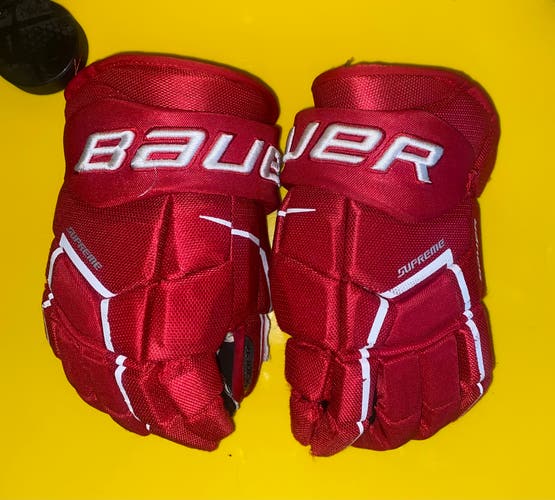 Used  Bauer 14"  Supreme 35 Pro Gloves