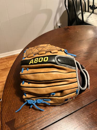 Used Outfield 12" A800 Baseball Glove