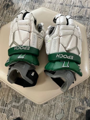 Loyola Epoch Lacrosse Gloves