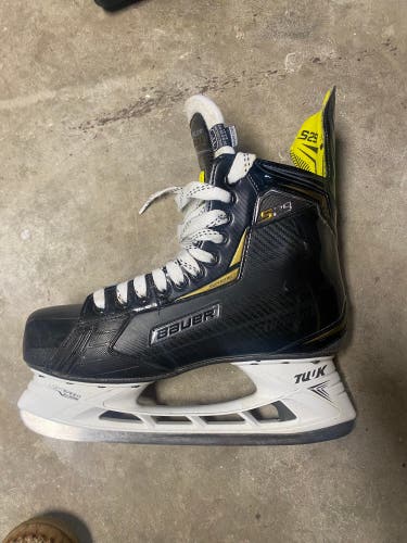 Used Senior Bauer Regular Width  11 Supreme S29 Hockey Skates