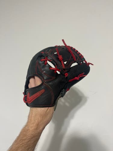 Nike youth 11” baseball glove