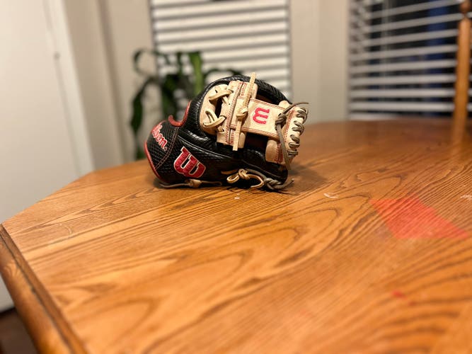 Used 2021 Infield 11.25" A2000 Baseball Glove