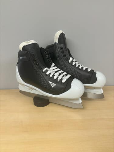 Graf DM1030 Senior Goalie Skates Wide Width Size 6