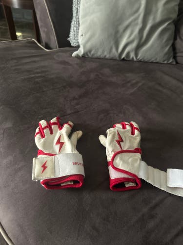 Used Medium Bruce Bolt Batting Gloves