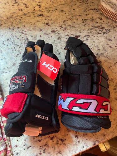 Northern cyclones Gloves