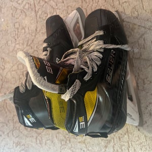 Used Senior Bauer Extra Wide Width 8.5 Supreme 3S pro Hockey Goalie Skates