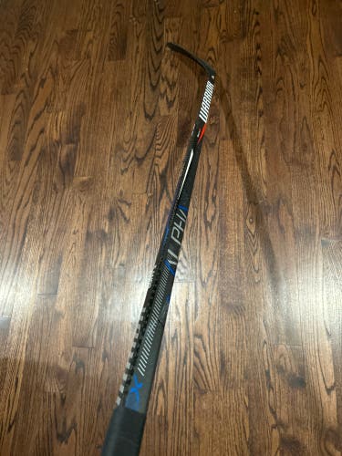 Used Senior Warrior Right Handed P28 Hockey Stick