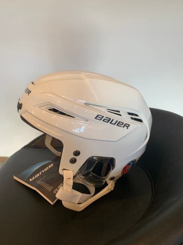 1 New Small Bauer IMS 11.0 Helmet HECC THE END OF 10/2022