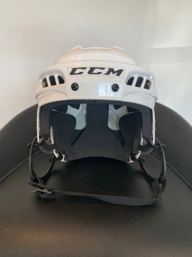 New Medium CCM 11K Helmet  HECC THE END OF MAY/2018