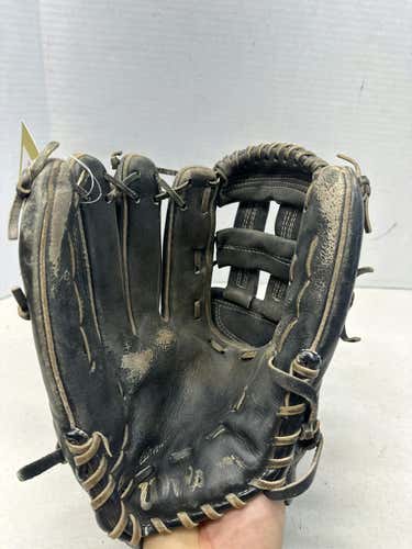 Used Wilson Signature 12 1 2" Fielders Gloves