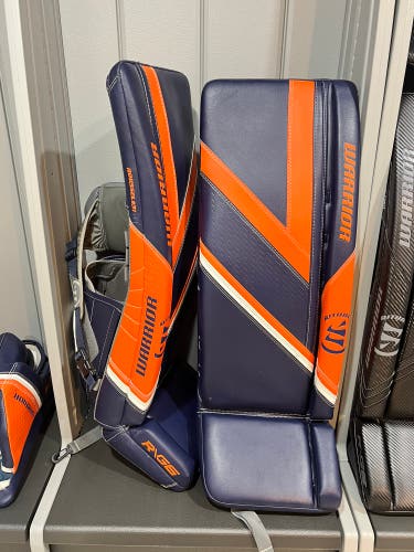 Used  Warrior Ritual G5 Goalie Leg Pads