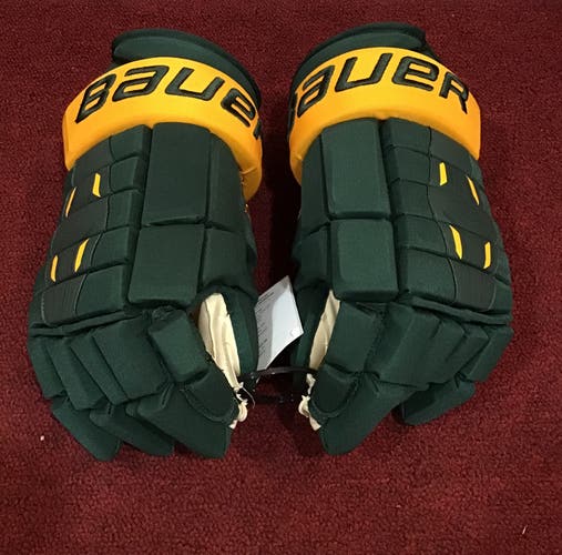 University Of Vermont New  Bauer 16" Pro Stock Pro Series Gloves Item#VTPPRO16