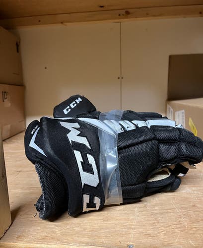 Senior Used 14" CCM Tacks 9080 Hockey Gloves