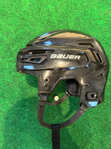Bauer mediun Re Akt 150 Black Helmet