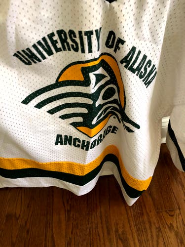 University of Alaska Anchorage Hockey Jersey XL