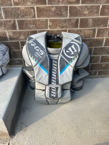 Used  Warrior  Ritual G5 Pro+ Goalie Chest Protector