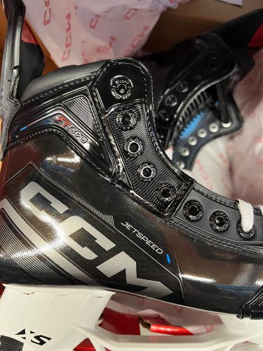 New CCM 8.5 JetSpeed FT690 Hockey Skates