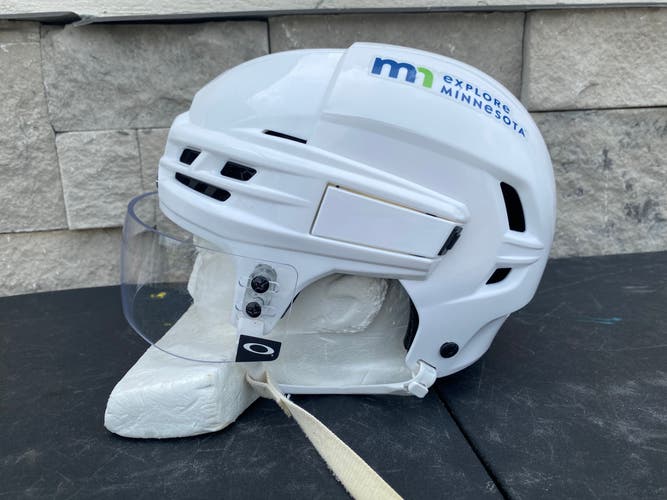 CCM SUPER TACKS X Pro Stock Hockey Helmet Oakley Visor Combo White Medium 4014