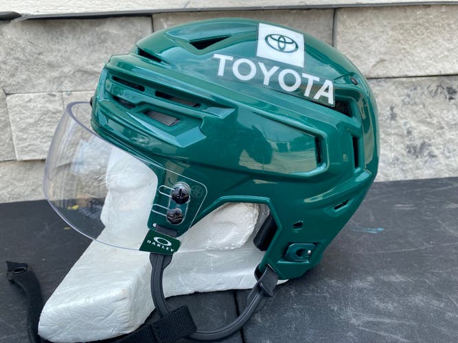 Bauer Re-Akt 150 Pro Stock Hockey Helmet Oakley Visor Combo Medium Green 4013
