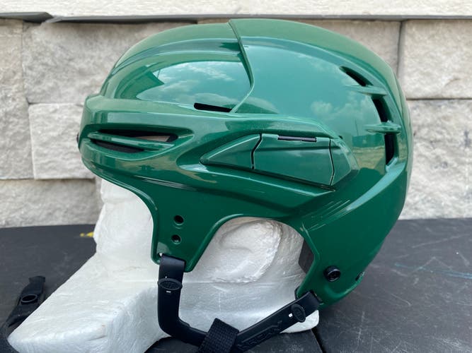 Warrior Covert PX2 Pro Stock Hockey Helmet Hunter Green Small 4012