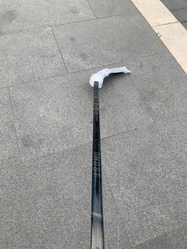Senior CCM Left Hand P29 FT Ghost Hockey Stick