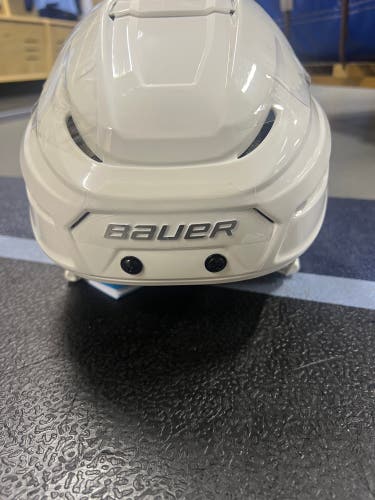 Bauer Hyperlite Medium/Large Helmet