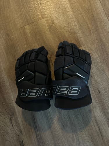 New  Bauer 14" Supreme M3 Gloves