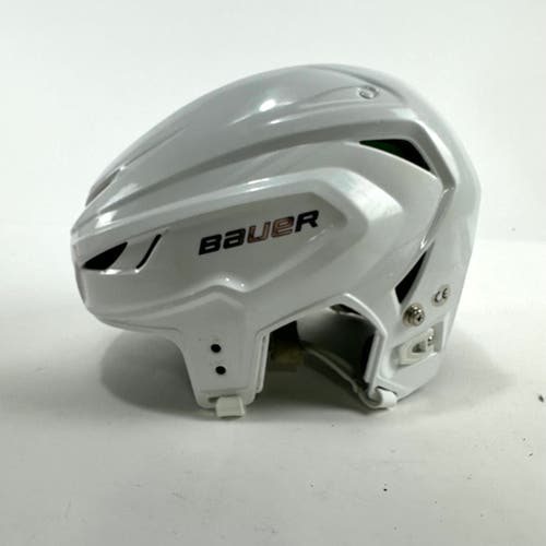 Used White Bauer Vapor Hyperlite Helmet | Medium / Large | TBL234