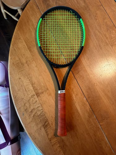 Used Adult Wilson Blade 98 CV Tennis Racquet