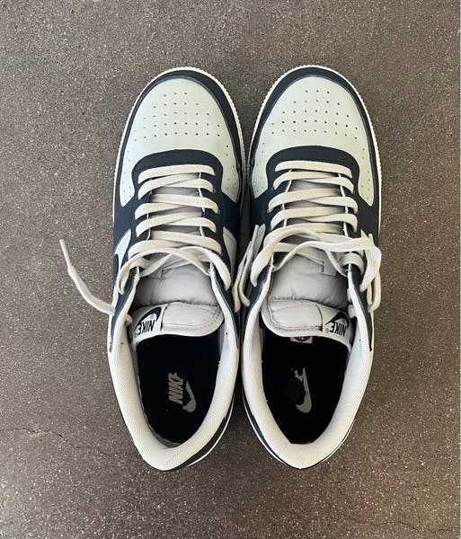 Used Nike Terminator Low Georgetown Men display picture 2