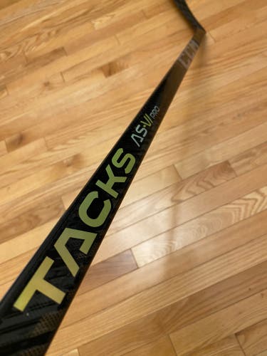 New Senior CCM Left Hand P29  AS-VI PRO Hockey Stick