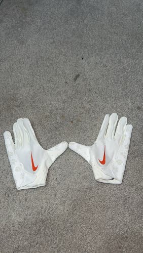 Used Clemson Tigers Issue Receiver Nike Vapor Jet Gloves
