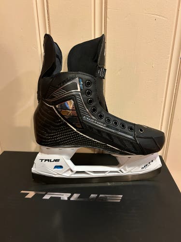 Used Senior True 8.5 Custom Hockey Skates