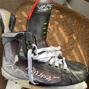 Used Senior Bauer Pro Stock 7.5 Vapor Hyperlite Hockey Skates