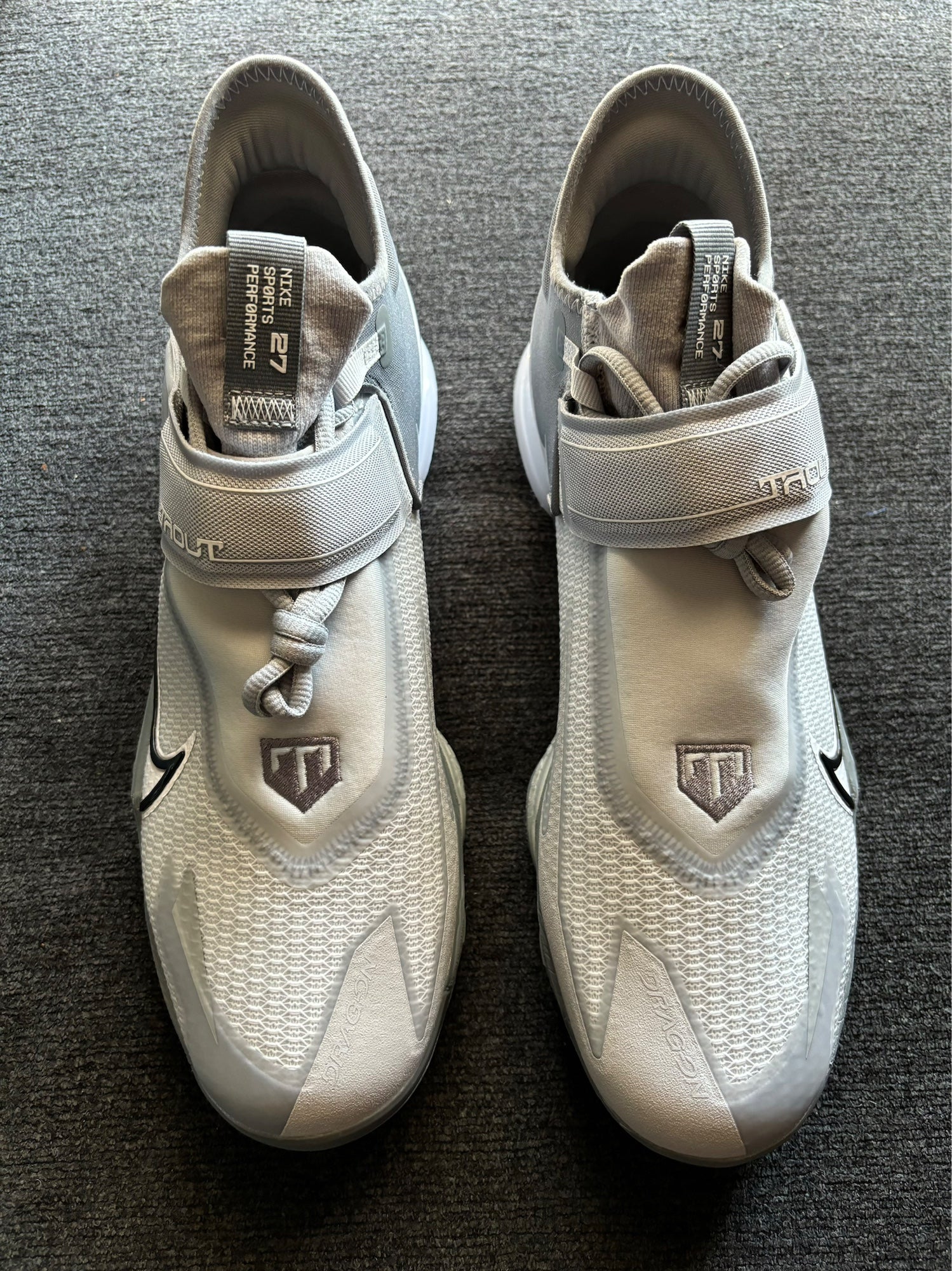 Nike Zoom Trout 3 Metal Baseball Cleats Shoe Wolf Grey 856503-001 mens Size 14 NIKE ZOOM TROUT 3 WOLF GREY-METALLIC DARK GREY SZ 13 CLEATS  main image 3