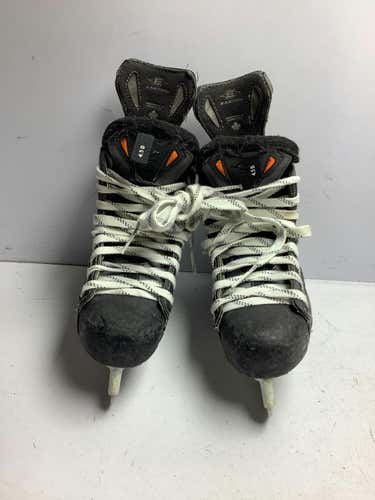 Used Easton Eq5 Junior 04.5 Ice Hockey Skates