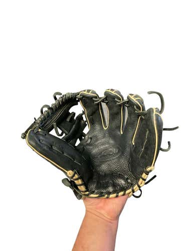 Used Wilson A1000 11 1 2" Fielders Gloves