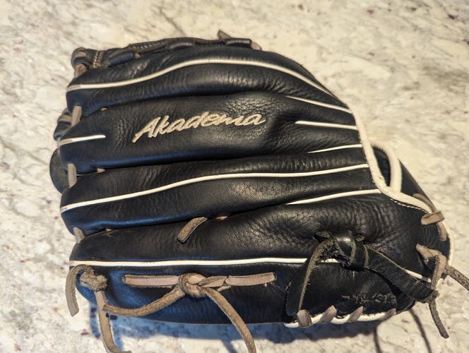 Used 2021 Akadema Right Hand Throw Infield ARC88 Prodigy Series Baseball Glove 12"
