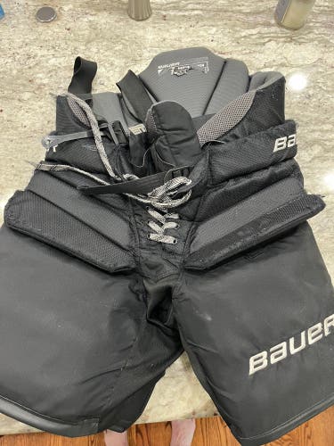 Used Medium Bauer Elite Hockey Goalie Pants