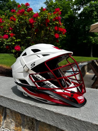 *Like New * Cascade S Helmet White And Red Chrome Grill