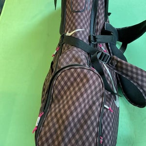 Used Women's Nike Stand Bag
