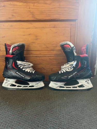 Used Size 7 Fit 1Bauer Vapor 3X ProHockey Skates